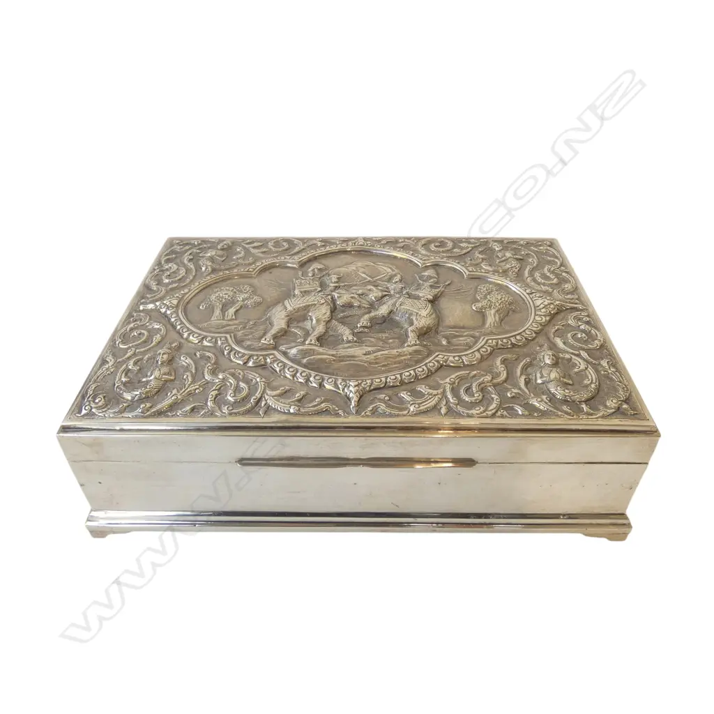 SIAM SILVER CIGAR BOX wood interior 1245gms 230x160x65mm Image 1++