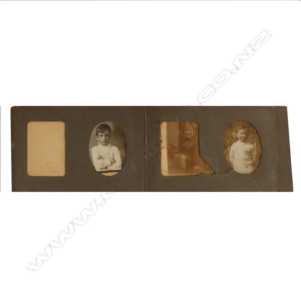 3 PCES STG SILVER; VASE H.110mm, PHOTO FRAME 105mm dia, PHOTO ALBUM 55x85mm VASE WITH FAULTS Image 1++