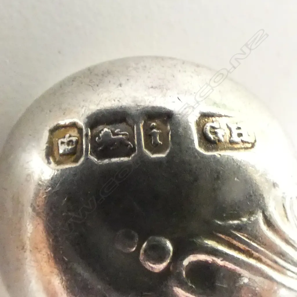 7 STG SILVER SPOONS + NAPKIN RING 60gms Image 1++