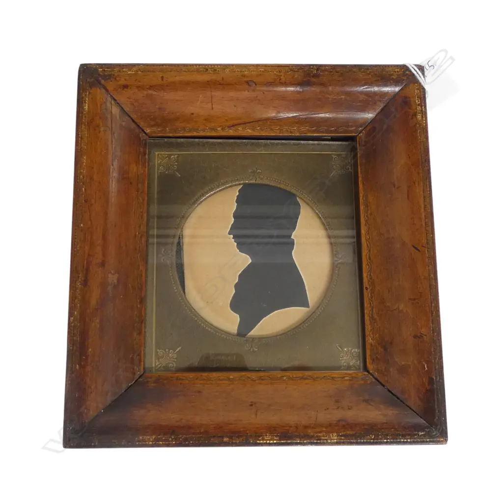 ANTIQUE SILHOUETTE PORTRAIT OF A GENTLEMAN 75mm dia (170x160mm Overall) Image 1++