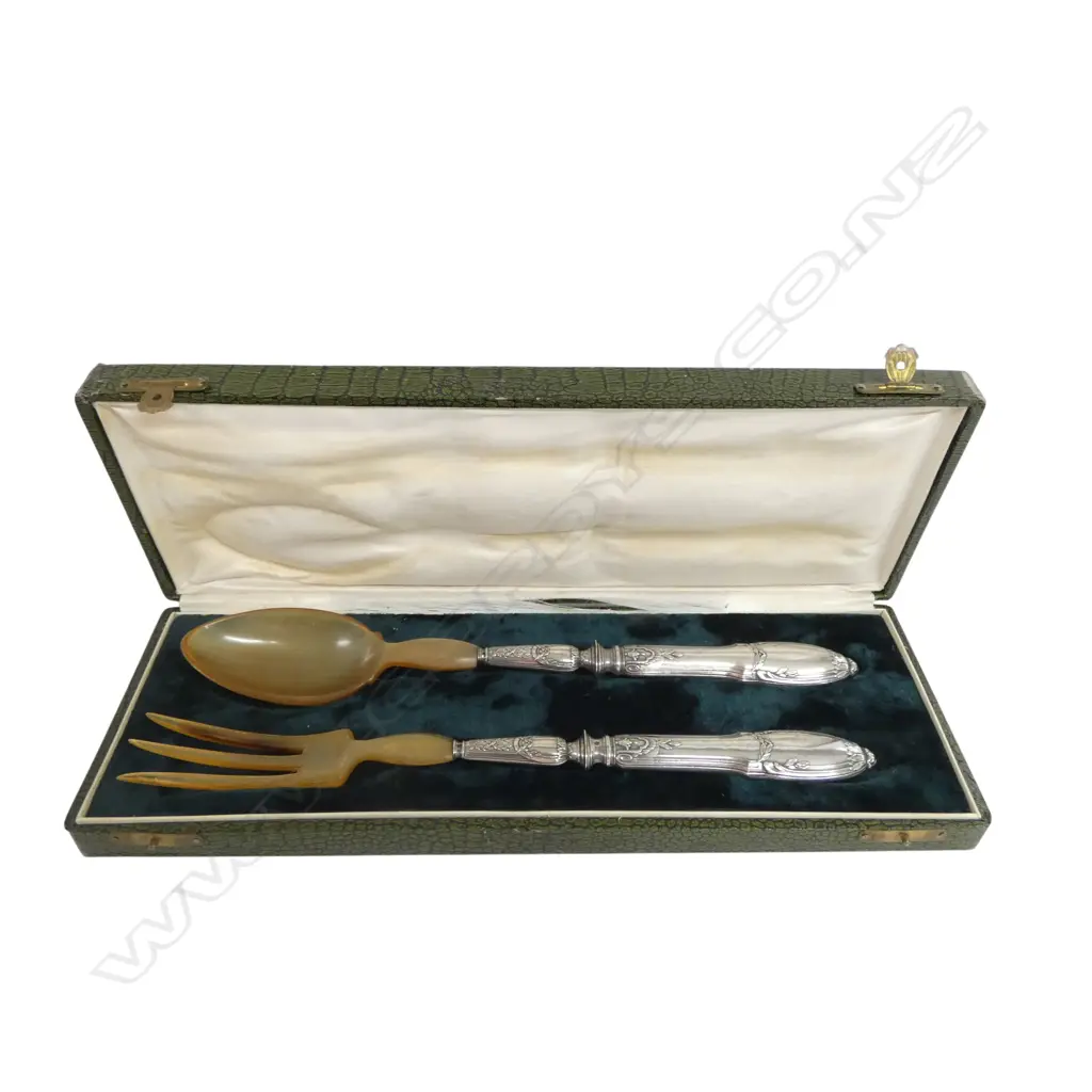PR NAPOLEON III SILVER & HORN SALAD SERVERS, L.285mm, CASED  Image 1++