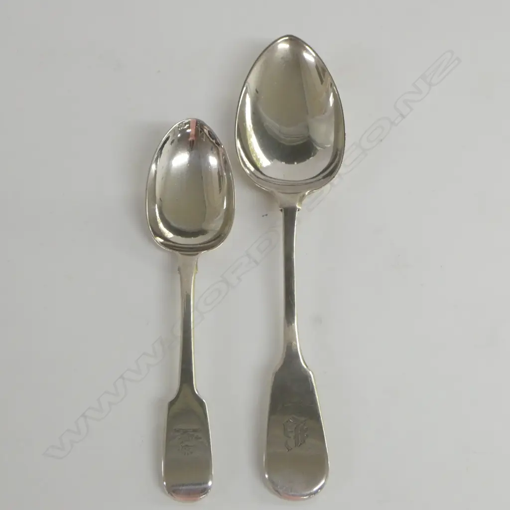 2 VICTORIAN STG SILVER SPOONS 61gms Image 1++