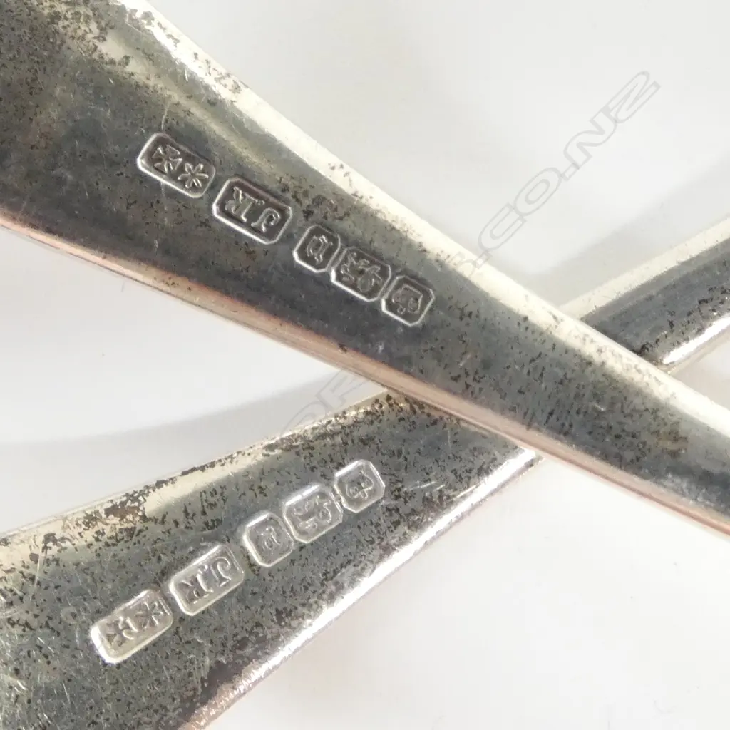 2 STG SILVER LADLES, SHEFFIELD 1913 / 16, 146gms Image 1++