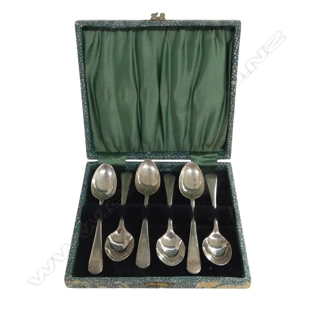 BOXED SILVER TEASPOONS, 70gm, Birm.1926 Image 1++