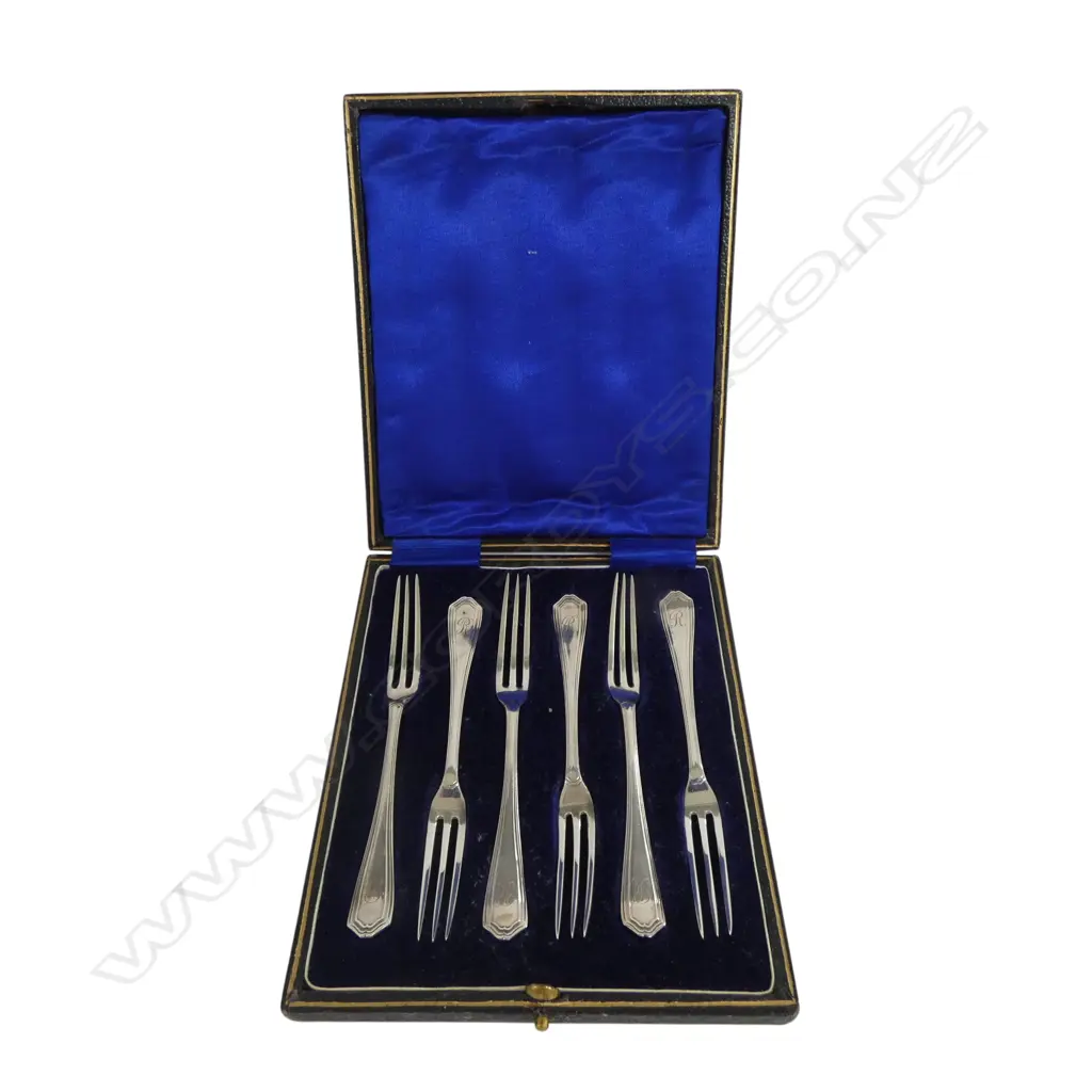 6 STG SILVER CAKE FORKS, WILLIAM GALLIMORE & SONS, SHEFFIELD 1924 L.125mm, 87gms, CASED Image 1++