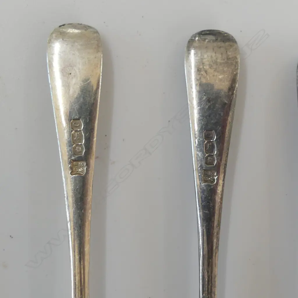 4 STG SILVER TEASPOONS + TONGS, 66gms Image 1++