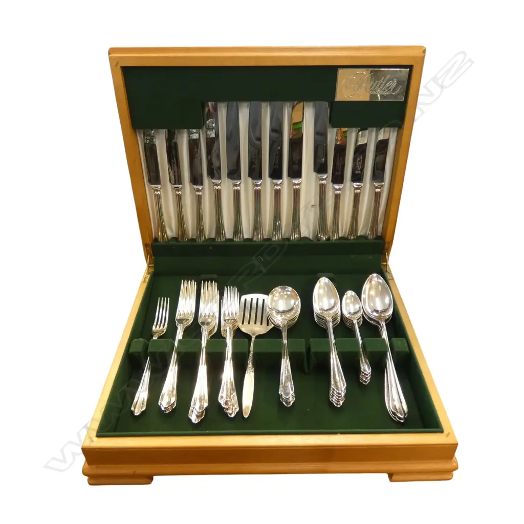 CANTEEN OF EP CUTLERY, BUTLER OF SHEFFIELD W.410mm Image 1++
