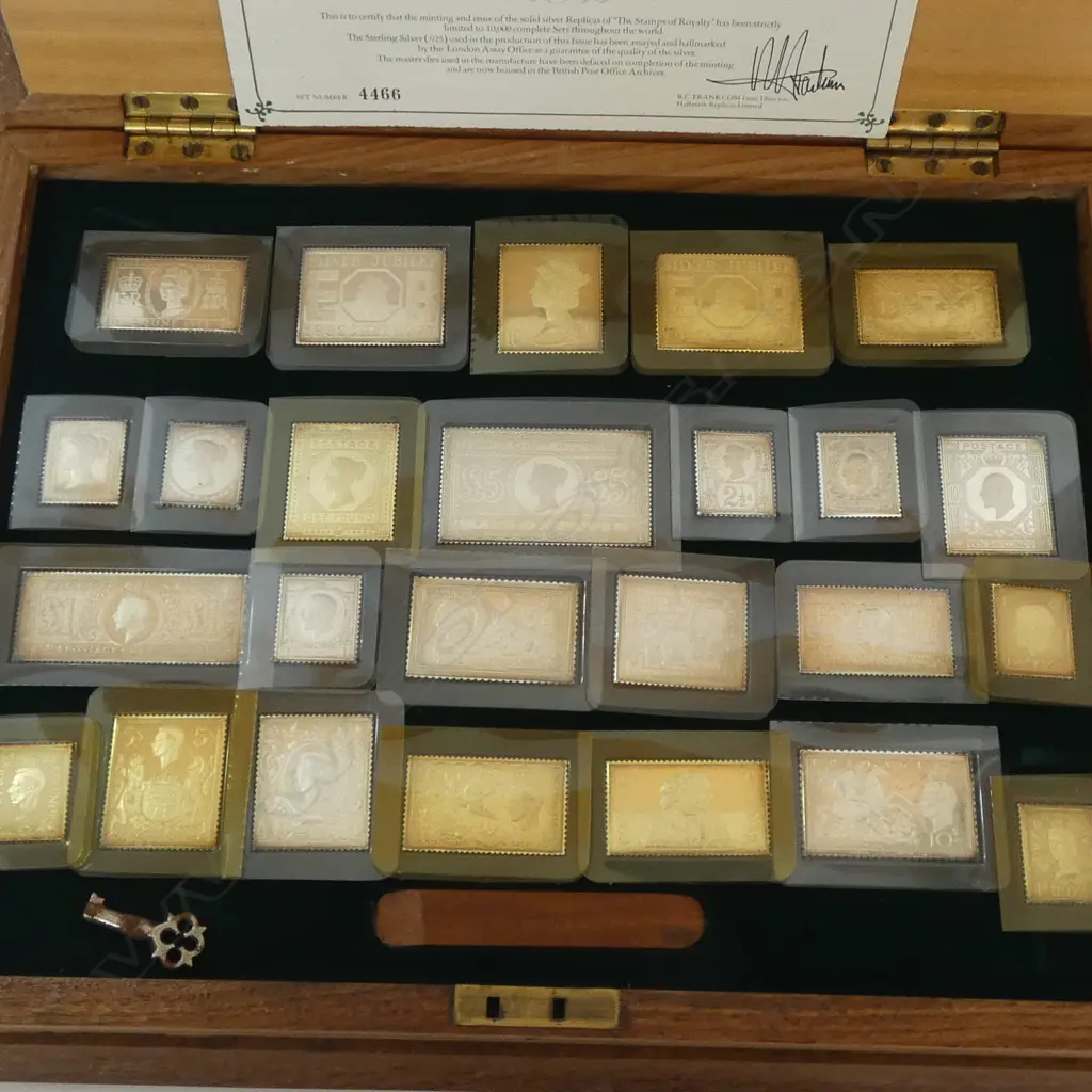 BOXED STG SILVER REPLICA 25 COIN SET 'THE STAMPS OF ROYALTY' 4466/10000 482gms Image 1++