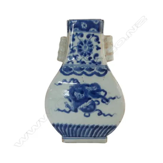 CHINESE B/W DRAGON VASE H.150mm