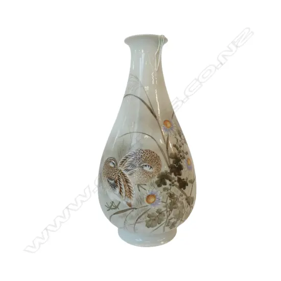 WHITE CERAMIC VASE, QUAIL & FLOWERS DECORATION H.350mm