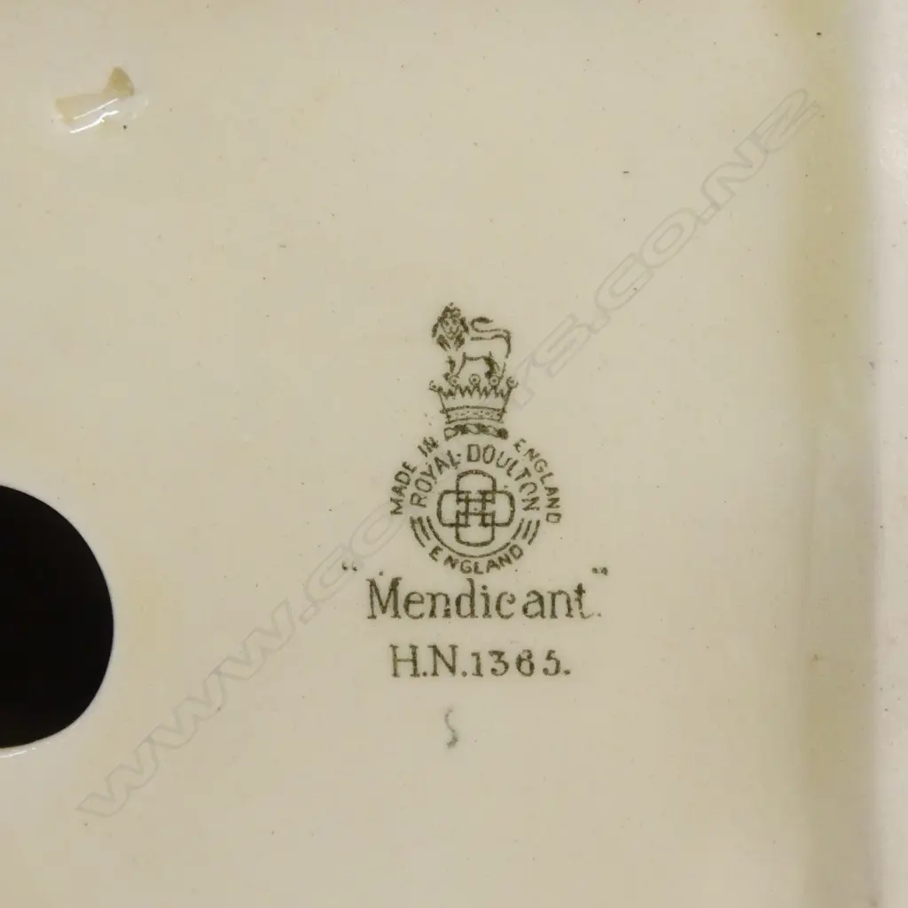 ROYAL DOULTON 'MENDICANT' FIGURINE H.210mm Image 1++