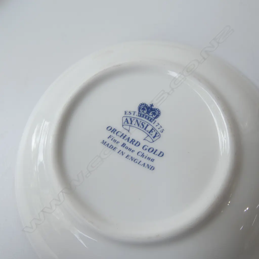 4 PCS AYNSLEY ORCHARD GOLD, 3 PIN DISHES & SML VASE, H.80mm Image 1++