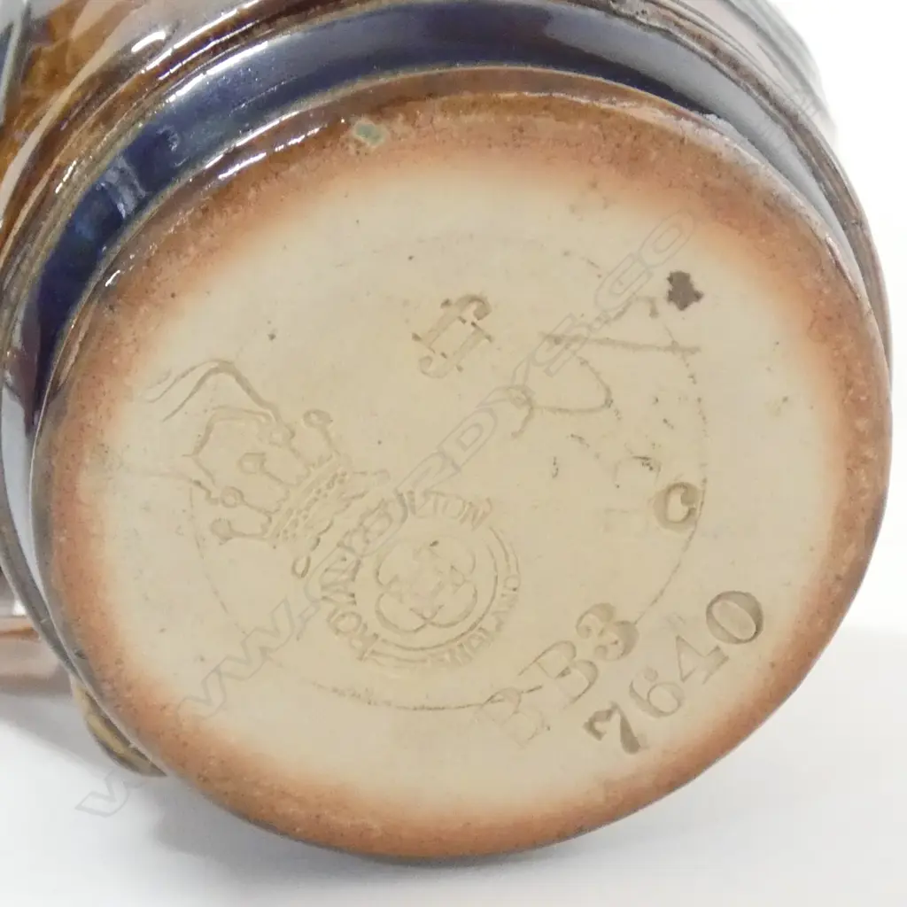 ROYAL DOULTON STONEWARE MAORI DECORATED VASE with chip H.163mm + SMALL MAORI JUG tiny glaze rub Image 1++