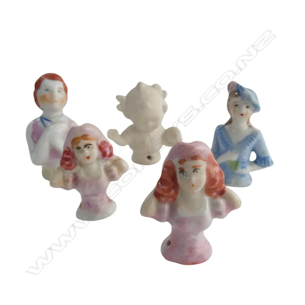 5 PORCELAIN 1/2 DOLLS Image 1++