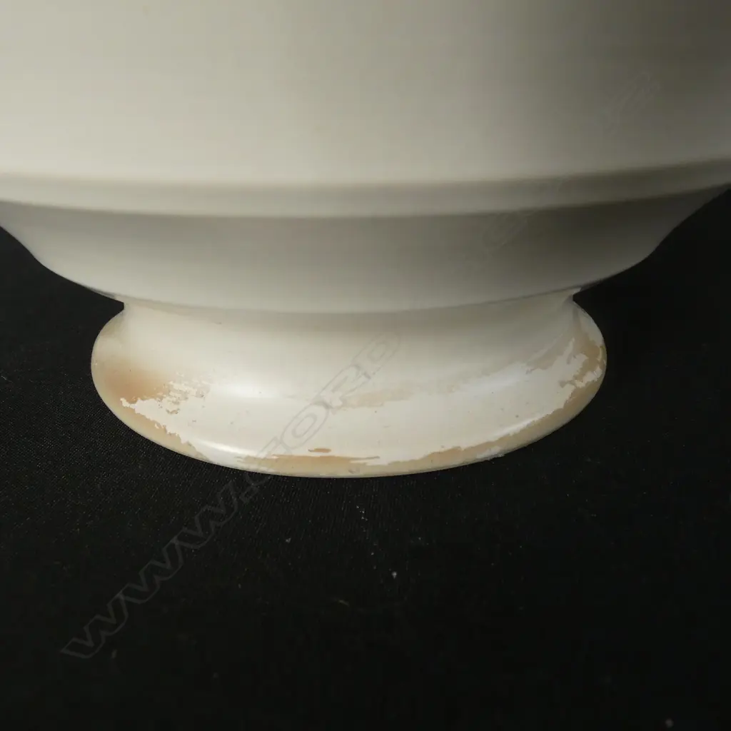 Crown Lynn Ernest Sufflebotham mid sized hand potted vase, Image 1++
