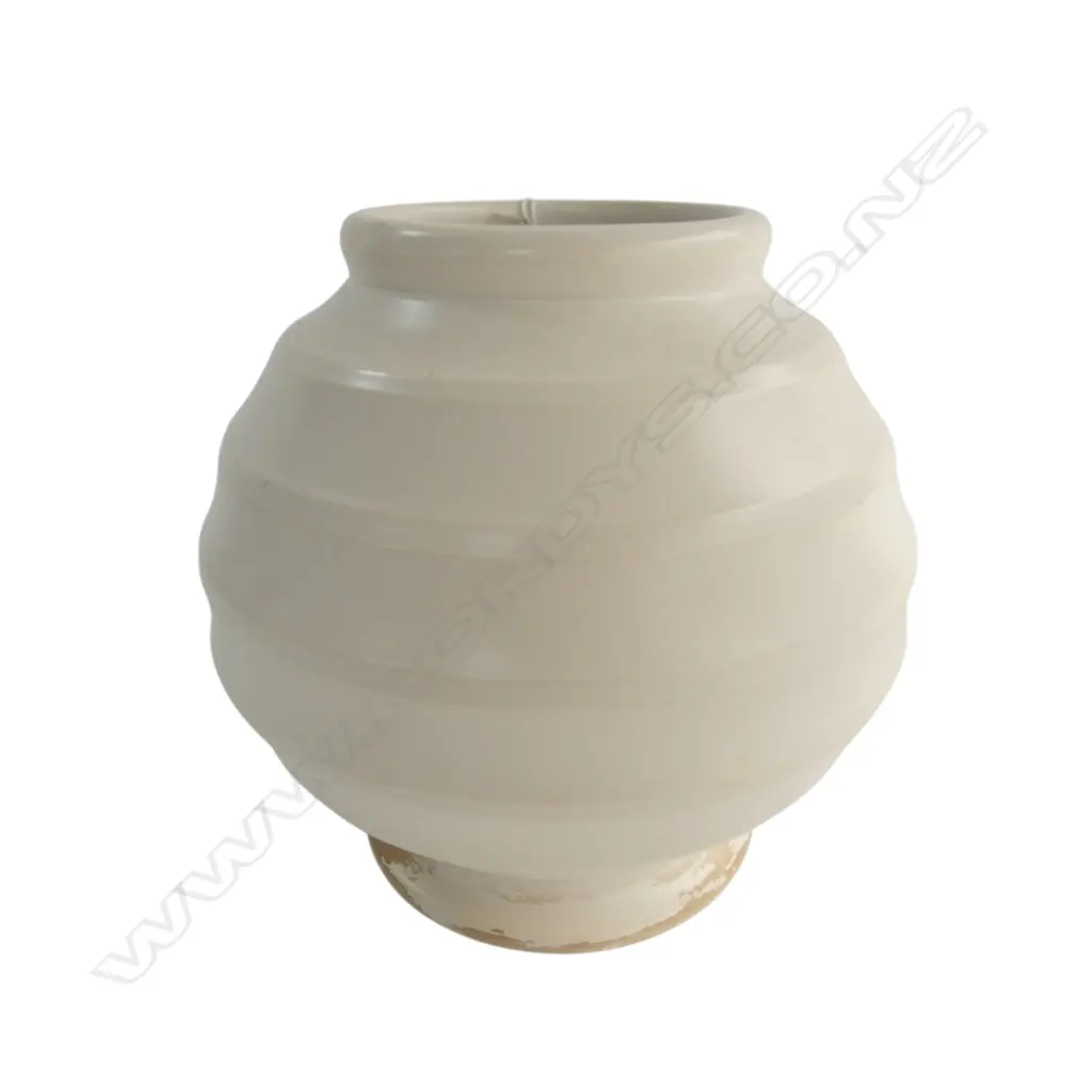 CROWN LYNN ERNEST SHUFFLEBOTHAM HAND POTTED VASE H.170mm Image 1++