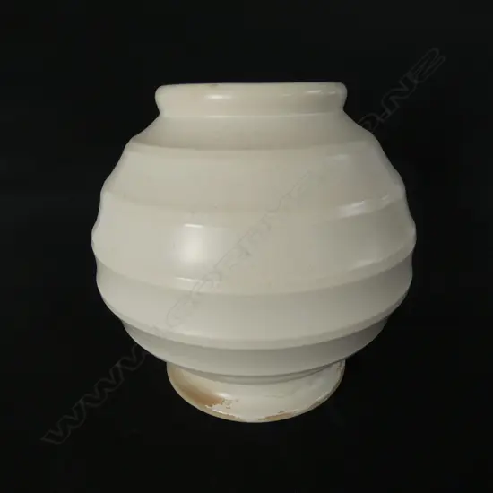 CROWN LYNN ERNEST SHUFFLEBOTHAM HAND POTTED VASE H.170mm