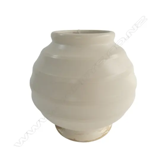 CROWN LYNN ERNEST SHUFFLEBOTHAM HAND POTTED VASE H.170mm