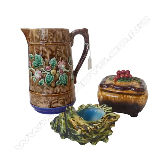 3 PCES VINTAGE MAJOLICA shell, container & jug. old repairs H.210mm