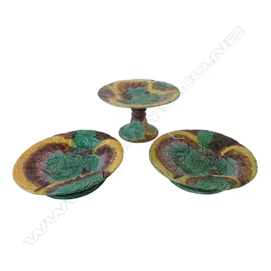 3 PCES OF VINTAGE MAJOLICA two cabbage footed plates & matching comport, faults H.140mm