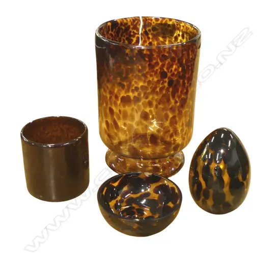 4 PCES, TORTOISE SHELL GLASS one chipped H.235mm