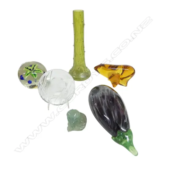 VINTAGE GLASS; MURANO GLASS BEAR (paw chip), CRYSTAL KRONA SWEDISH PAPERWEIGHT (signed), ART GLASS PAPERWEIGHT ETC