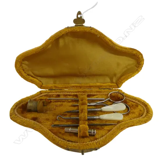 ANTIQUE YELLOW VELVET SEWING KIT WITH FITTED INTERIOR W.210mm