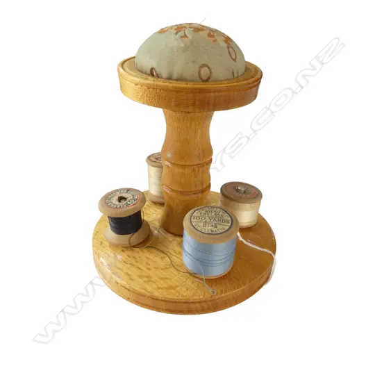 ROUND WOODEN SEWING STAND H.160MM