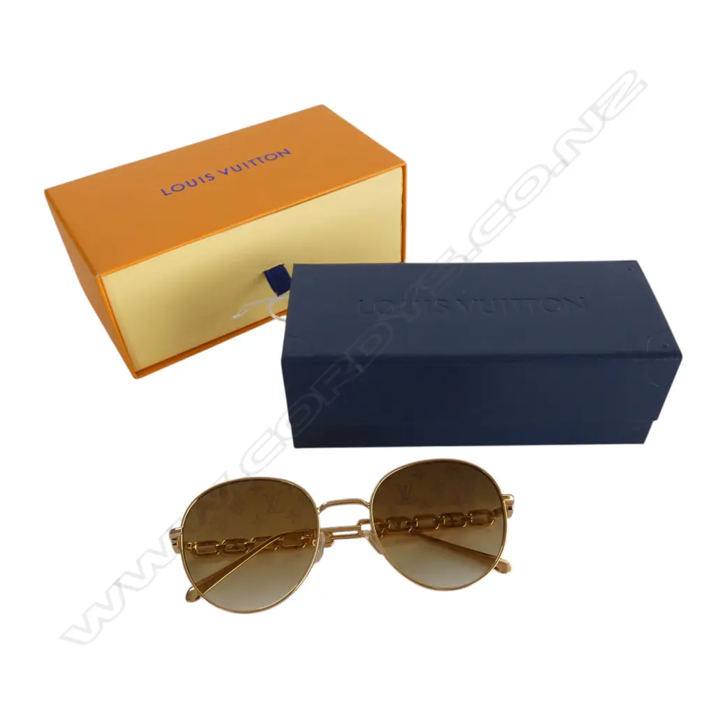 PR 'LOUIS VUITTON' SUNGLASSES, CASED & BOXED Image 1++