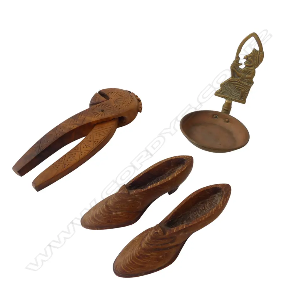 ANTIQUE TREEN NUTCRACKER & VICTORIAN SHOES + PUNCH & JUDY BRASS DISH, L.200MM Image 1++