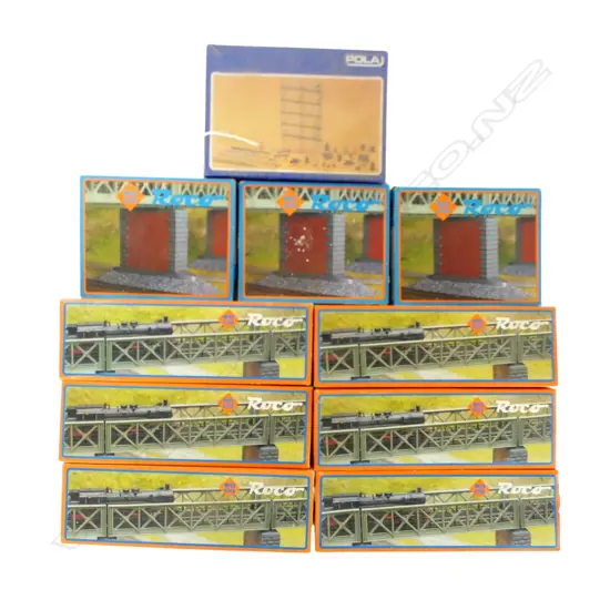 6 ROCO HO 05083A , 3 ROCO HO 05085A & POLA HO 462