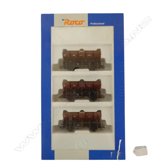 BOXED ROCO DB HO 3 WAGON SET 44131