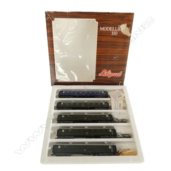 BOXED LILIPUT DB HO 5 PCE COACH SET 843