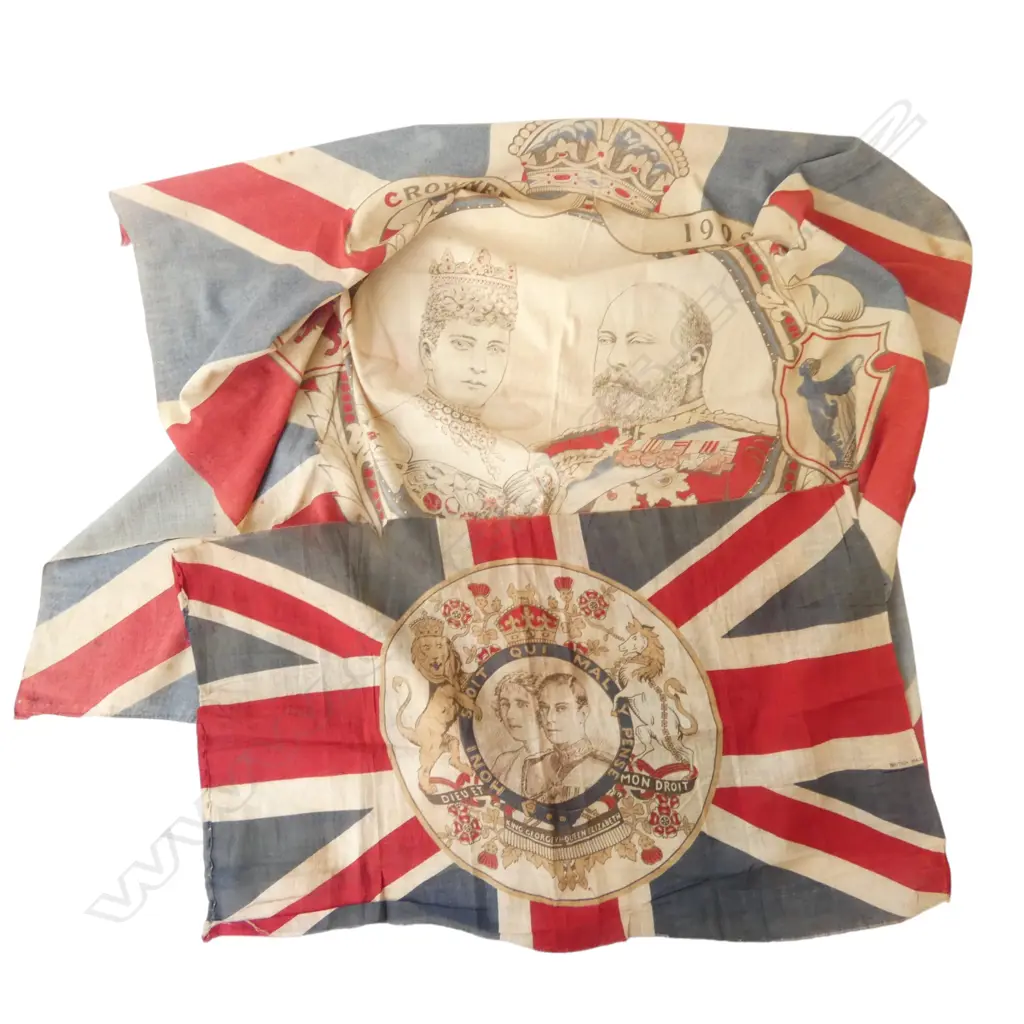 2 old Royal flags: KING EDWARD VII 'CROWNED 1902' FLAG 750x 900mm + 'KING GEORGE VI-QUEEN ELIZABETH' FLAG 350 x 600mm Image 1++