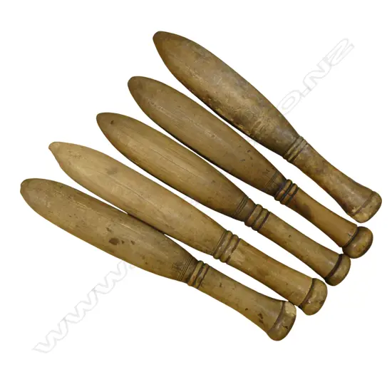 5 ANTIQUE WOODEN JUGGLING PIN CLUBS L.370mm