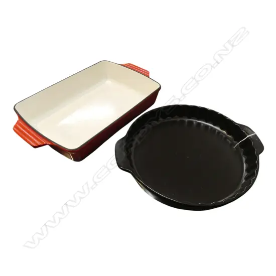 2 BAKING DISHES; ENAMELLED CAST IRON W.390mm, CERAMIC KITCHENAID 290mm dia