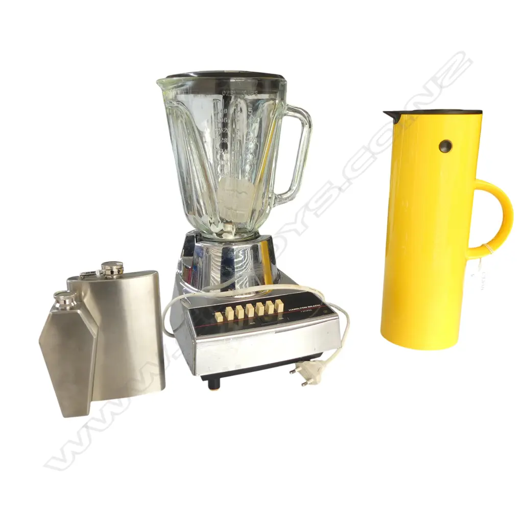4 PCES; HAMILTON BEACH BLENDER (USA PLUG), 2 FLASKS, STELTON DENMARK PICNIC JUG H.300mm Image 1++