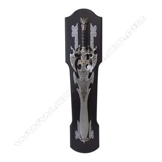 BLADE w. WALL HANGING MOUNT H.660mm