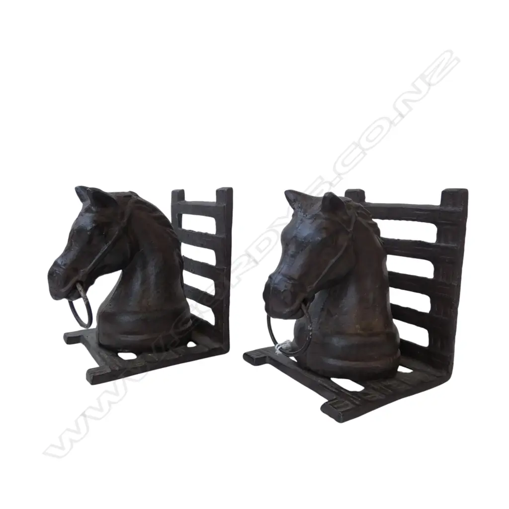 PR CAST IRON HORSE HEAD BOOK ENDS H.140mm Image 1++