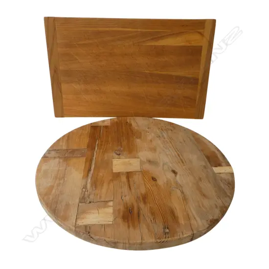 2 WOODEN CHOPPING BOARDS 565x335 & Dia.500mm