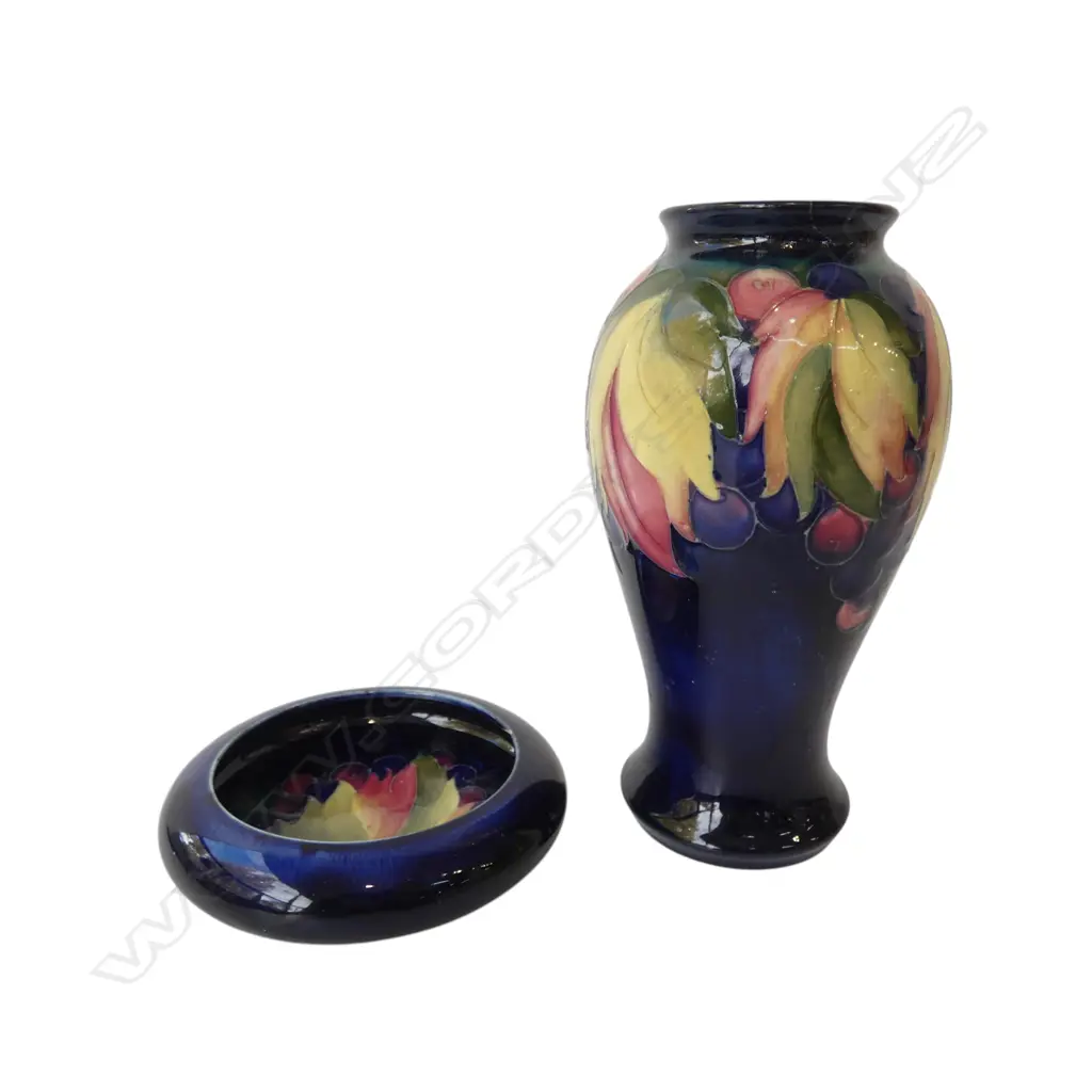 2 WILLIAM MOORCROFT LEAF & BERRY PIECES: baluster vase restored rim H.183mm + small dish Dia.115mm Image 1++