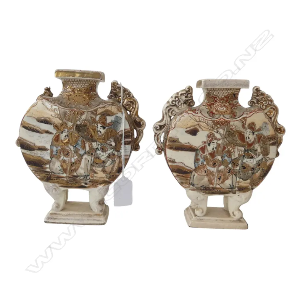 2 JAPANESE SATSUMA VASES one needs repair H.180mm Image 1++