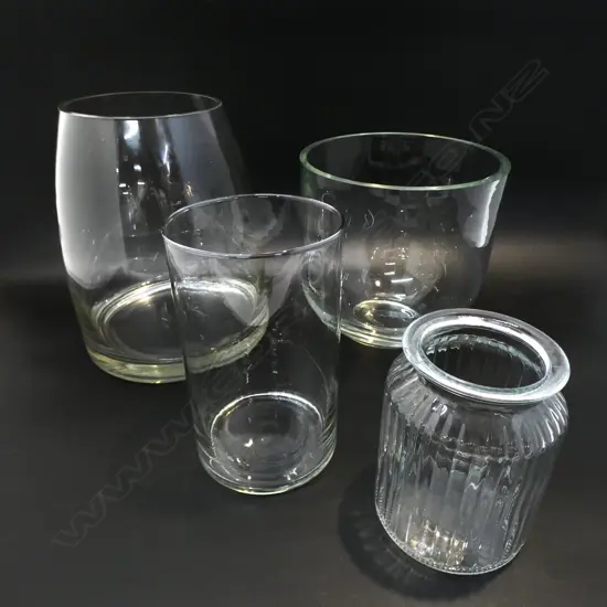 4 GLASS VASES H.300mm
