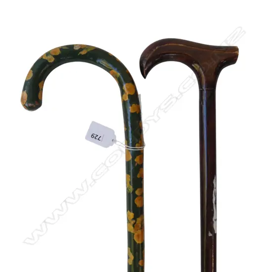2 WALKING STICKS L.865mm