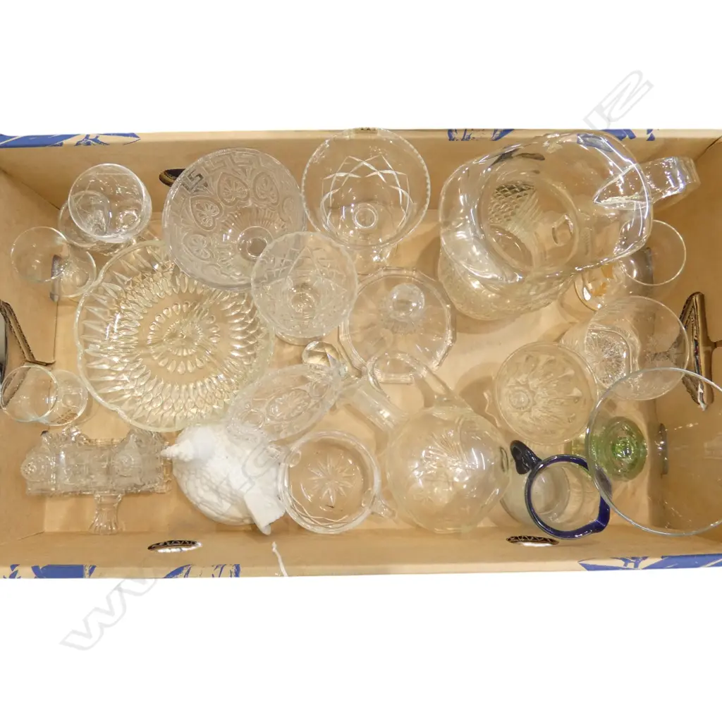 ASSTD. CRYSTAL & GLASSWARE DECANTER, CRUET, JUG, GLASSES ETC  Image 1++