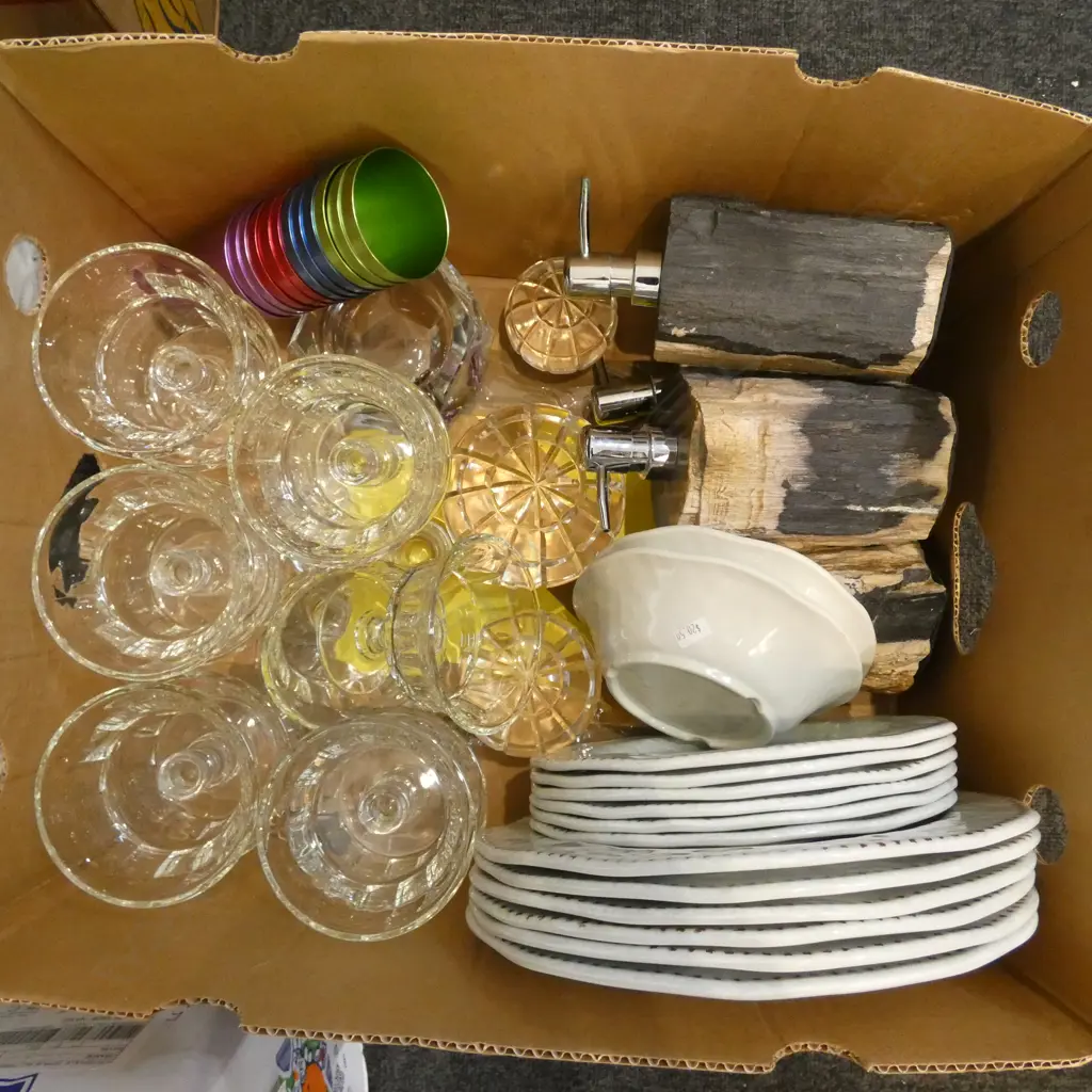 BOX OF ASST. KITCHEN WARE etc Incl. DISPENSERS, PRIMO PLATES, etc Image 1++