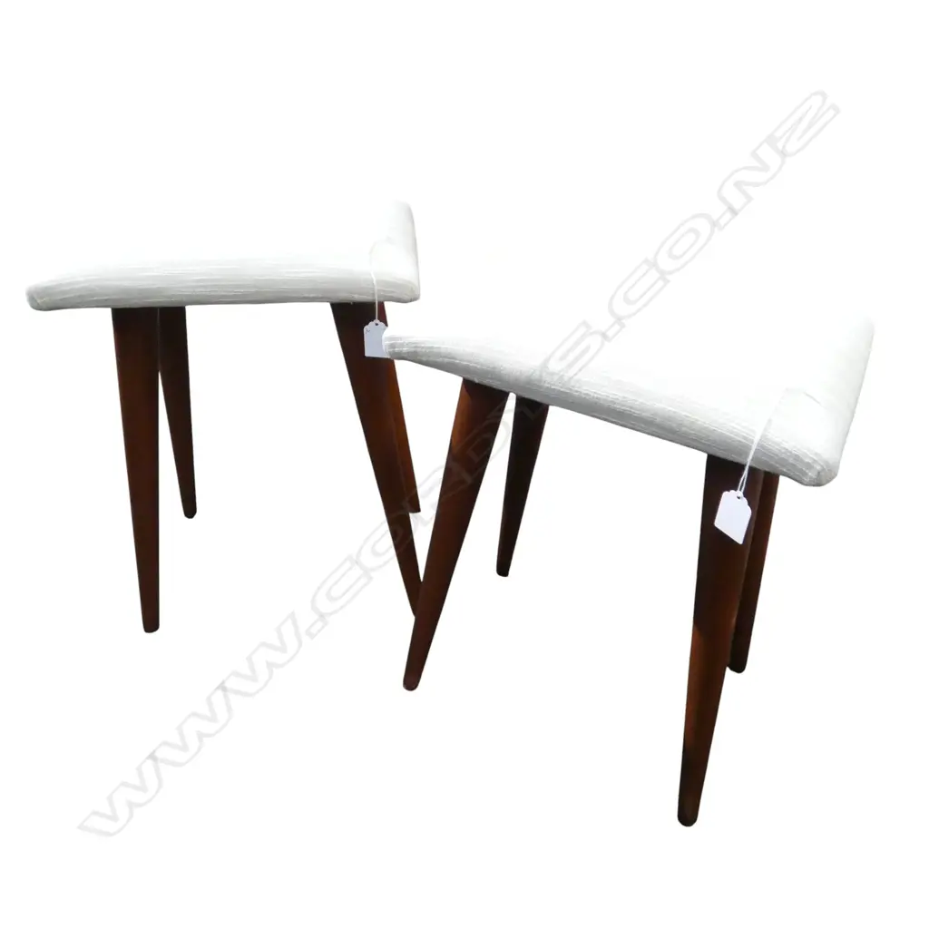 2 MID CENTURY STOOLS, H.230mm Image 1++