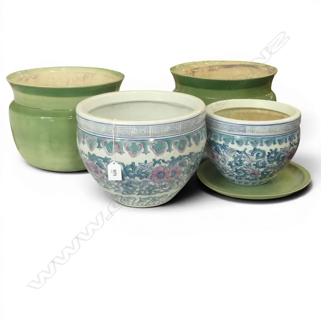 4 GARDEN POTS H.180mm + 1 SAUCER Image 1++