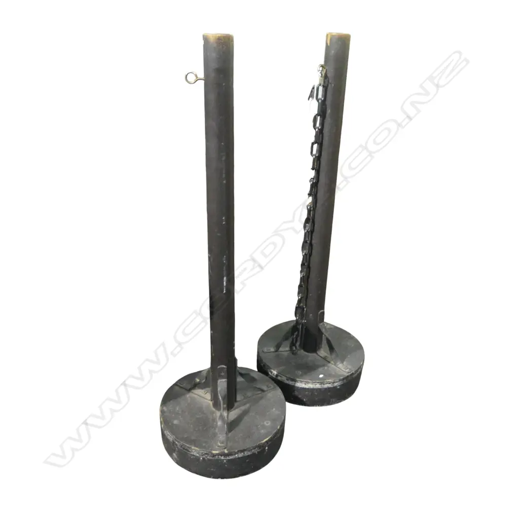 BLACK PAINTED WOODEN STANDS w. CORDON OFF ROPE H.1120mm Image 1++