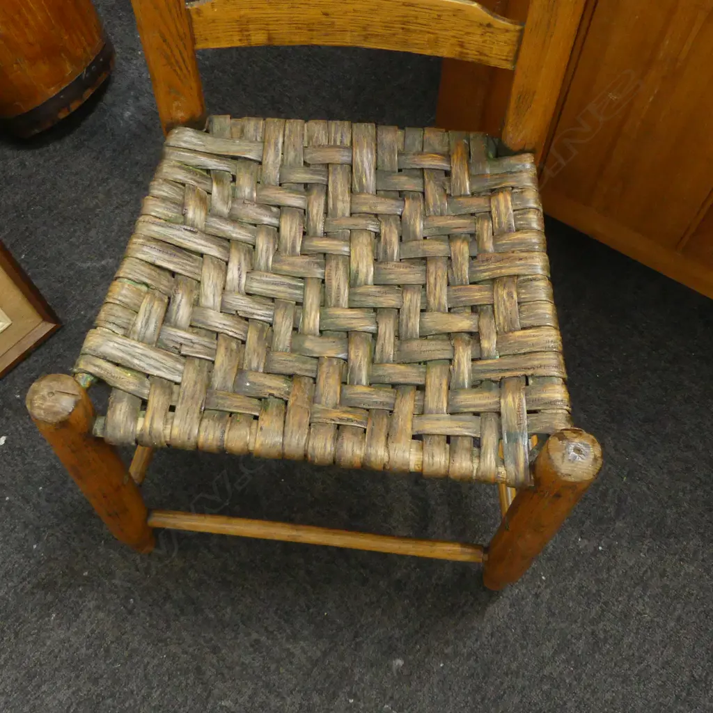VINTAGE WOODEN LADDER BACK CHAIR w. WOVEN SEAT Image 1++
